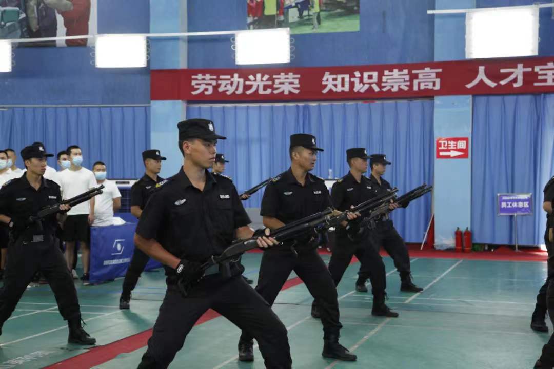這個盛夏，他們?nèi)计鸨０仓盎稹保? /></div>

						
						<div   id=